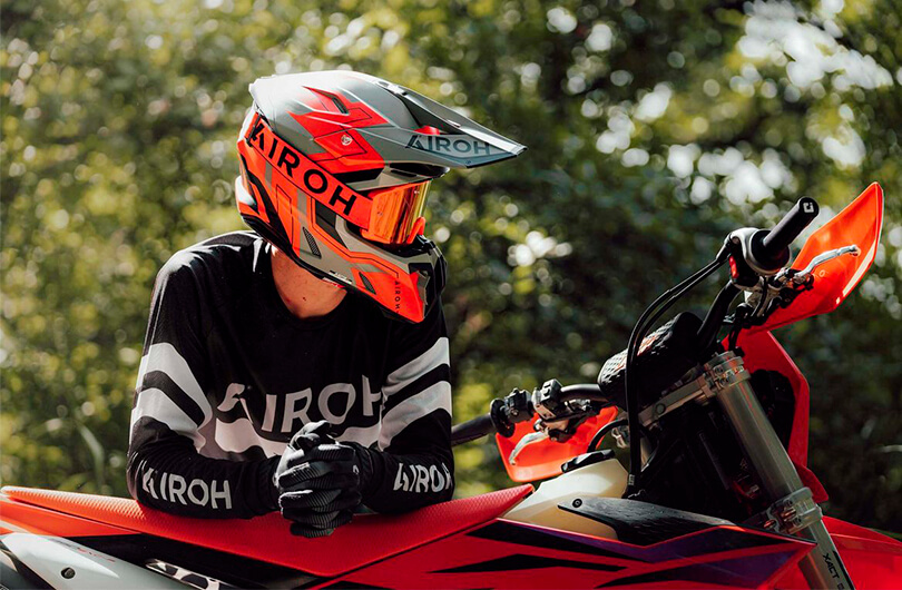 Caschi off road<br><b>a prezzi speciali</b>