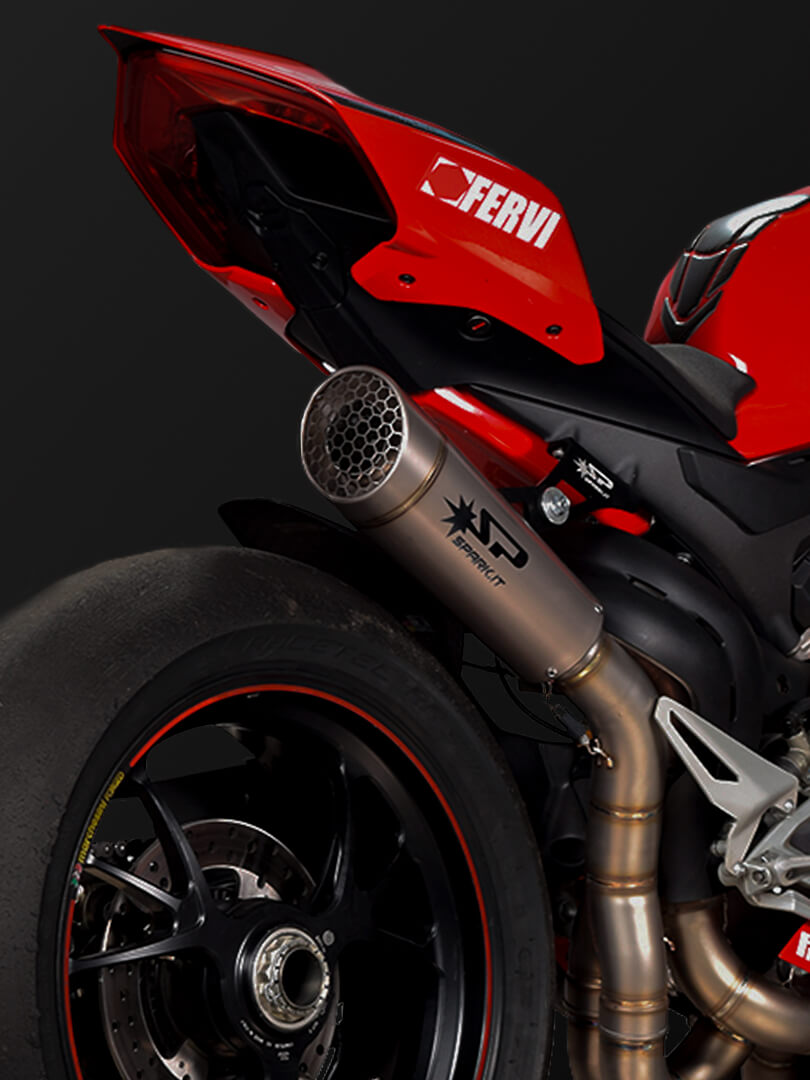 Scegli lo <b>scarico</b> più performante per la tua moto